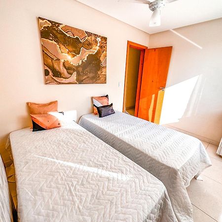 Apt Na Praia Do Morro,2 Quadras Do Mar,Com Garagem Гуарапари Екстериор снимка